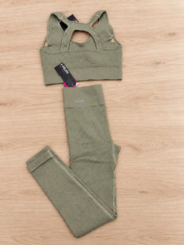 Conjunto Deportivo Seamless I-Run – Top + Calza Larga